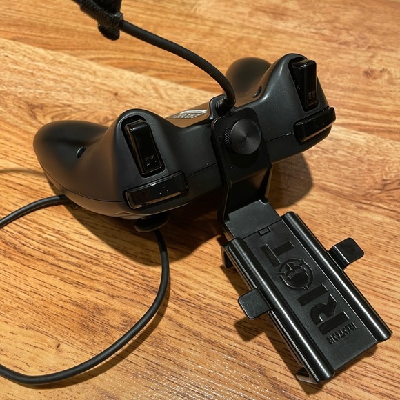 Rotor Riot (RR1852) Controller for Apple iOS7 or later devices - Black - Picture 10 of 10